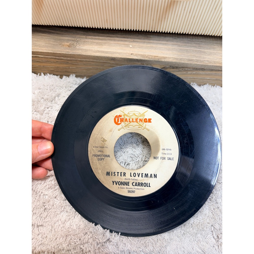 Yvonne Carroll Mister Loveman Laugh Or Cry Challenge 59297 Promo 7in Vinyl 45RPM